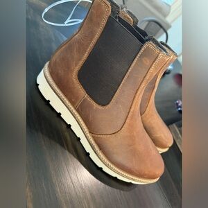 Women’s 11 Chelsea Boots
